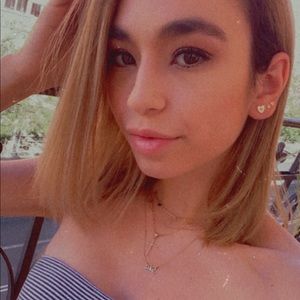 Meet your Posher, Gia